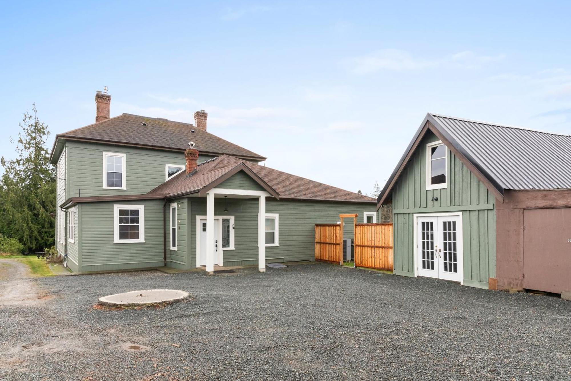 Woodside Farm Country Inn Sooke Exteriör bild