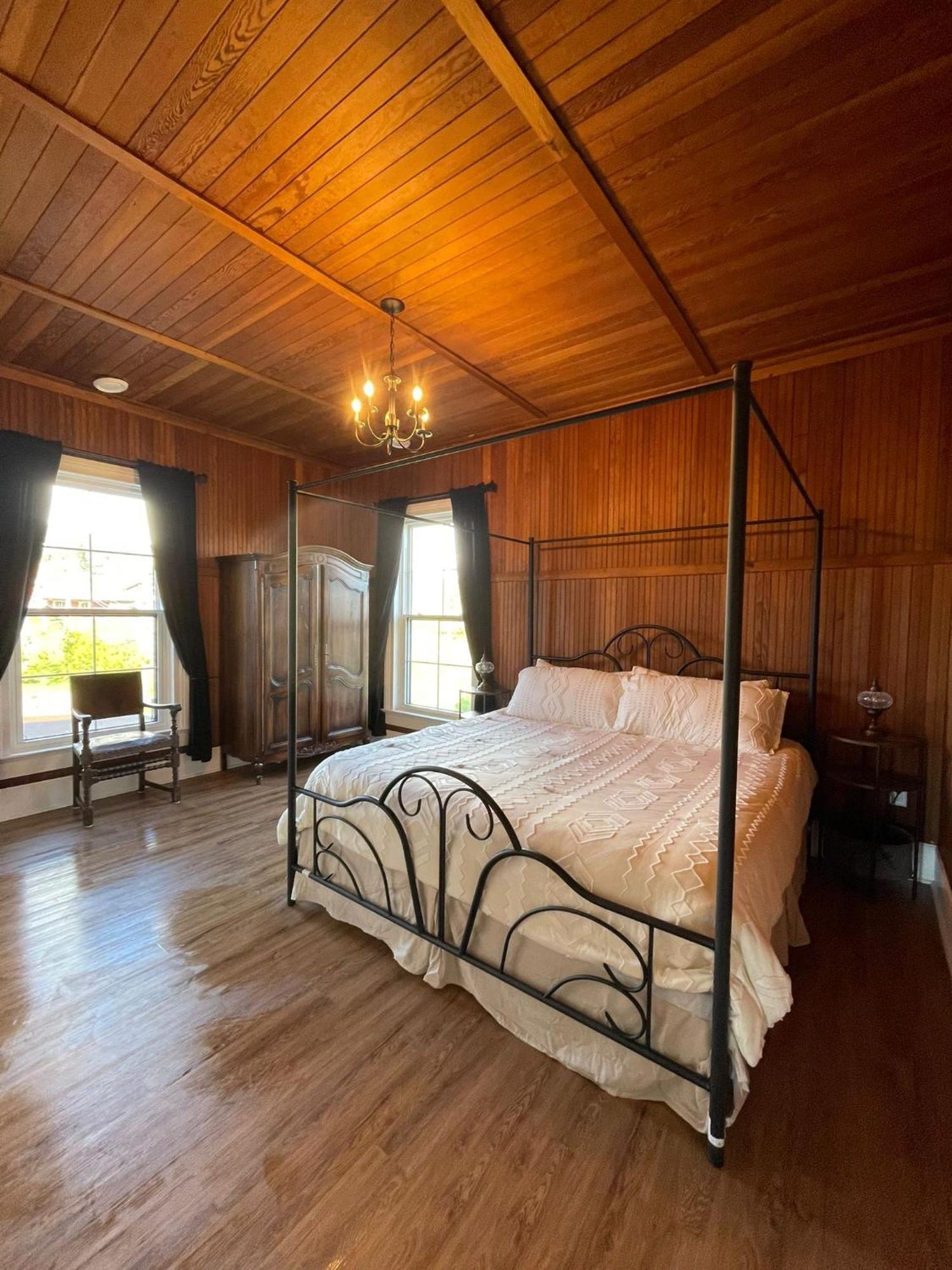 Woodside Farm Country Inn Sooke Exteriör bild