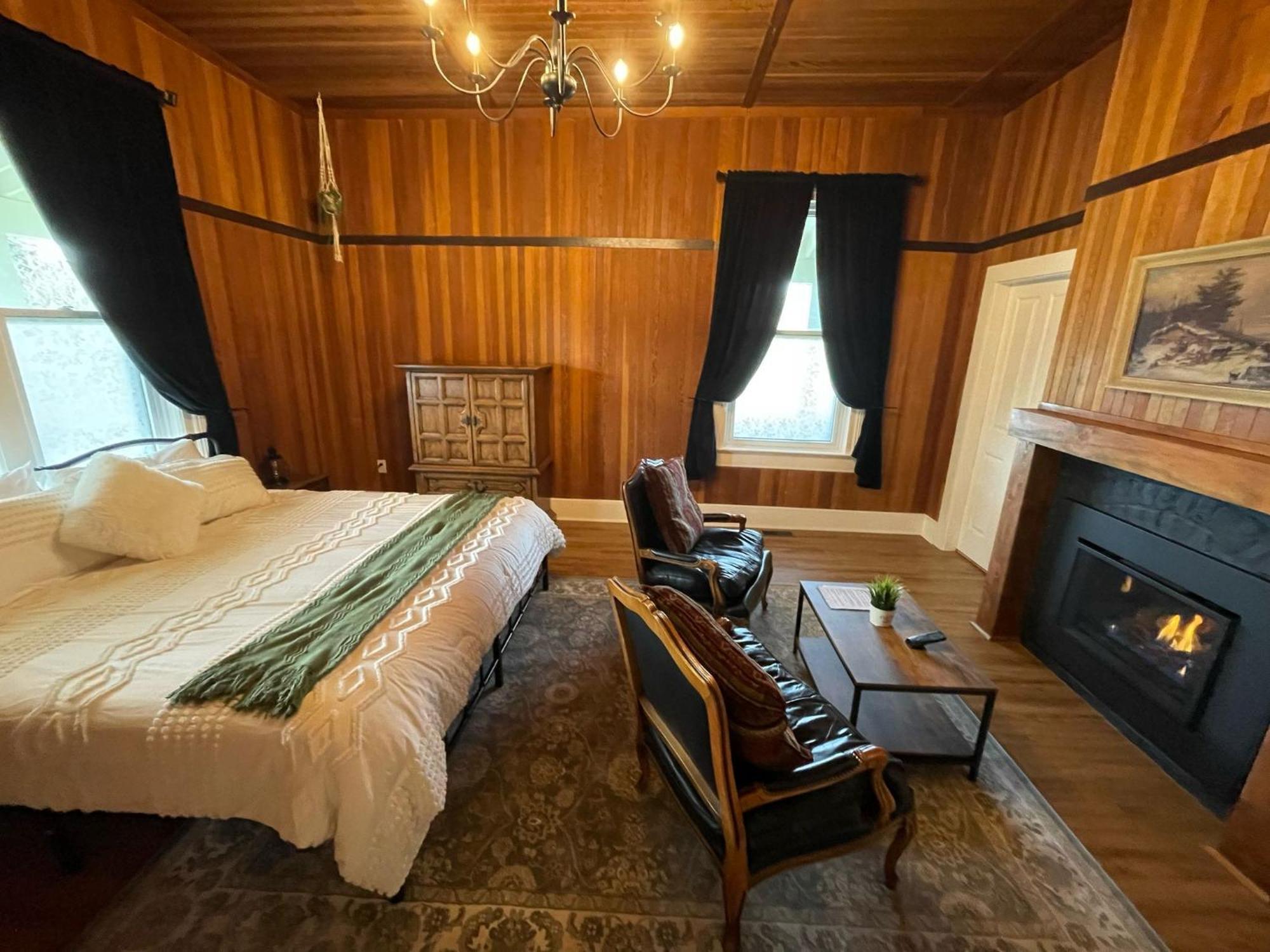 Woodside Farm Country Inn Sooke Exteriör bild